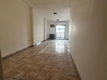 Departamento en  venta 2 dormitorios + escritorio en Salta al 400