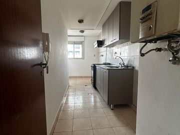 Departamento en  venta 2 dormitorios + escritorio en Salta al 400