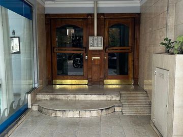 Departamento en  venta 2 dormitorios + escritorio en Salta al 400