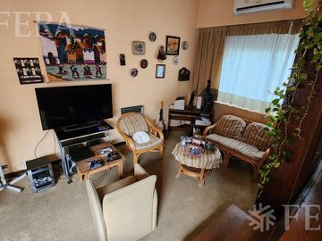 Venta casa 4 ambientes con amplio fondo libre en Quilmes