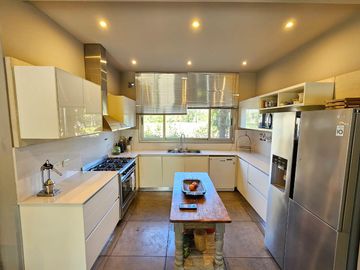 Venta, Casa, 4 ambientes, Pileta, Cochera, Dependencia, Casuarinas del Pilar, Villa Rosa, Pilar.