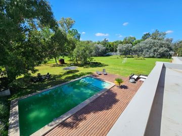 Venta, Casa, 4 ambientes, Pileta, Cochera, Dependencia, Casuarinas del Pilar, Villa Rosa, Pilar.