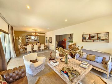 Venta, Casa, 4 ambientes, Pileta, Cochera, Dependencia, Casuarinas del Pilar, Villa Rosa, Pilar.