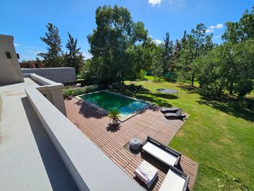 Venta, Casa, 4 ambientes, Pileta, Cochera, Dependencia, Casuarinas del Pilar, Villa Rosa, Pilar.
