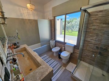 Venta, Casa, 4 ambientes, Pileta, Cochera, Dependencia, Casuarinas del Pilar, Villa Rosa, Pilar.