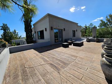 Venta, Casa, 4 ambientes, Pileta, Cochera, Dependencia, Casuarinas del Pilar, Villa Rosa, Pilar.