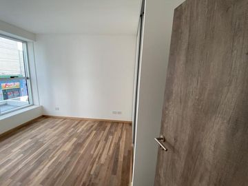 Departamento a estrenar a mts de la estacion de Temperley!