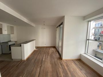 Departamento a estrenar a mts de la estacion de Temperley!