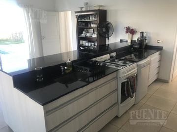 Casa de 4 dormitorios en El Rebenque, Canning, VENTA o ALQUILER