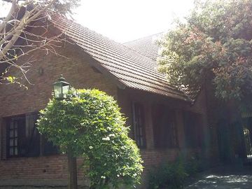 Excelente Chalet en excelente ubicación - Adrogué