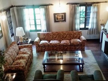 Excelente Chalet en excelente ubicación - Adrogué