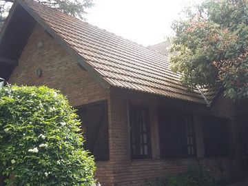 Excelente Chalet en excelente ubicación - Adrogué