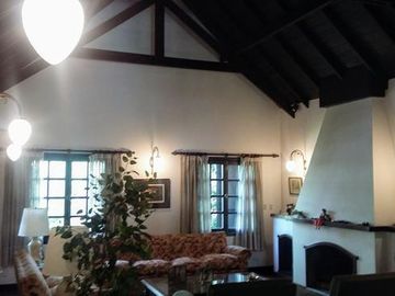 Excelente Chalet en excelente ubicación - Adrogué