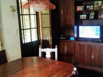 Excelente Chalet en excelente ubicación - Adrogué