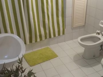 Excelente Chalet en excelente ubicación - Adrogué