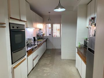Venta casa 4 dorm. Centro Neuquen Capital