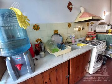 Venta de casa en la calle Salta 1577