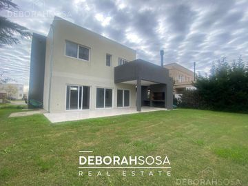 Casa en  Venta Puertos del Lago-zona norte-escobar-