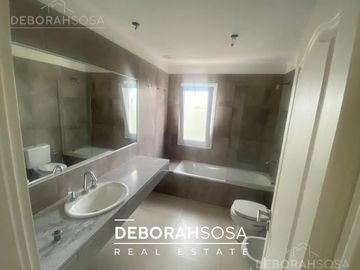 Casa en  Venta Puertos del Lago-zona norte-escobar-