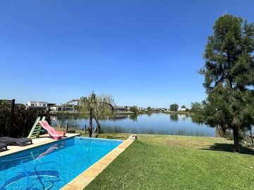 CASA EN VENTA EN EL CANTON AL AGUA- MAROTO PROPIEDADES -