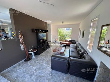 CASA EN VENTA EN EL CANTON AL AGUA- MAROTO PROPIEDADES -