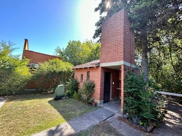 Casa quinta venta 2 dormitorios 2 baños68 mts 2 Terreno 323 mts 2 totales - Abasto