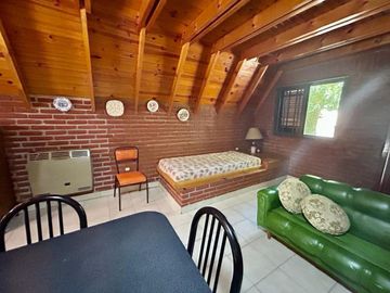Casa quinta venta 2 dormitorios 2 baños68 mts 2 Terreno 323 mts 2 totales - Abasto