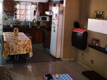 Casa en venta - 2 dormitorios 1 baño - 90mts2 - Berazategui