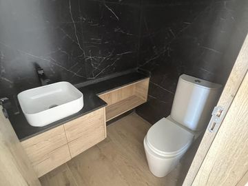 Casa en  Venta 4 dorm. al Río en el Yacht de Nordelta
