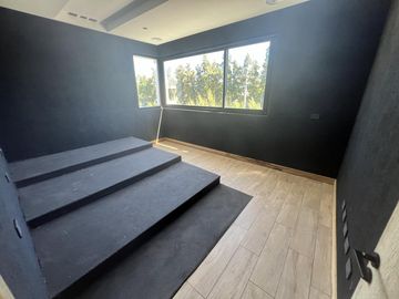 Casa en  Venta 4 dorm. al Río en el Yacht de Nordelta