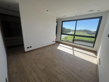 Casa en  Venta 4 dorm. al Río en el Yacht de Nordelta