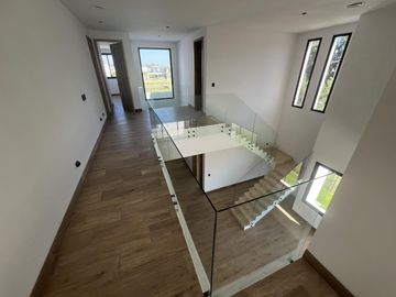 Casa en  Venta 4 dorm. al Río en el Yacht de Nordelta