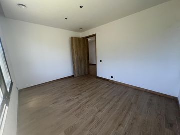 Casa en  Venta 4 dorm. al Río en el Yacht de Nordelta