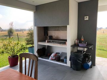 Casa en venta 5 Ambientes - El  Cantón