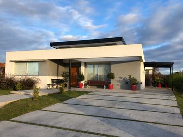 Casa en venta 5 Ambientes - El  Cantón