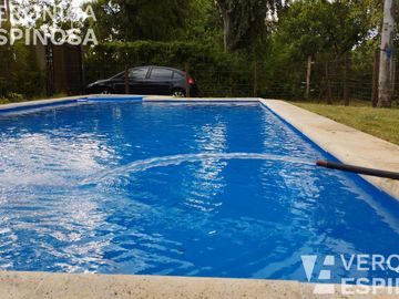 Casa de cuatro ambientes en venta, 20 de Junio.