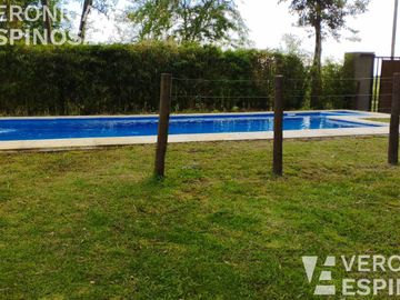 Casa de cuatro ambientes en venta, 20 de Junio.