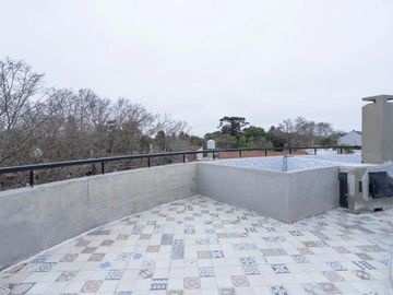 Departamento en venta - 1 Dormitorio 1 Baño - Cochera - 69.6Mts2 - Adrogué
