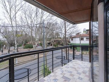 Departamento en venta - 1 Dormitorio 1 Baño - Cochera - 69.6Mts2 - Adrogué