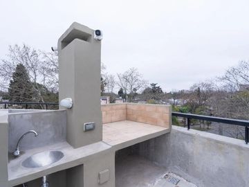 Departamento en venta - 1 Dormitorio 1 Baño - Cochera - 69.6Mts2 - Adrogué
