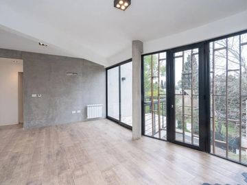 Departamento en venta - 1 Dormitorio 1 Baño - Cochera - 69.6Mts2 - Adrogué