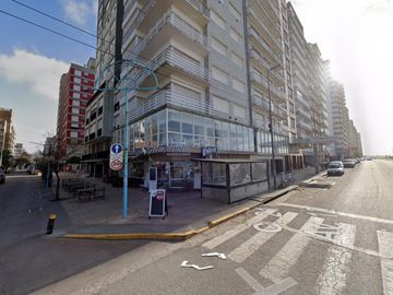 Departamento en venta - 3 dormitorios 2 baños - 140mts2 - Miramar