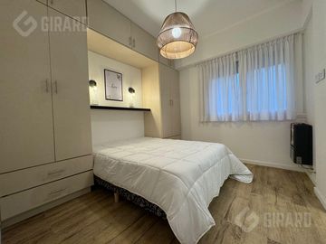 Venta Departamento 2 ambientes a la calle con balcon saliente , en  Zona Centro
