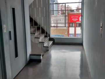 APTO CREDITO departamento 3 amb frente plaza san miguel calle Av. Pte. Perón 1621