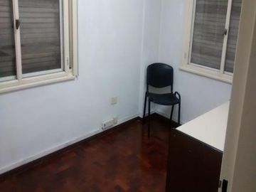 APTO CREDITO departamento 3 amb frente plaza san miguel calle Av. Pte. Perón 1621