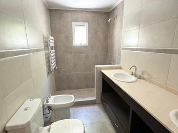 Casa en venta la horqueta de echeverria Canning