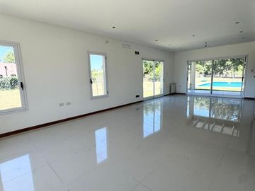 Casa en venta la horqueta de echeverria Canning
