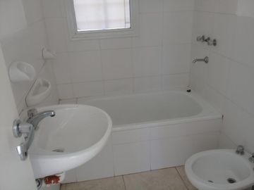VENDO DEPARTAMENTO 1 DORM Y MEDIO EN CÓRDOBA CAPITAL!!