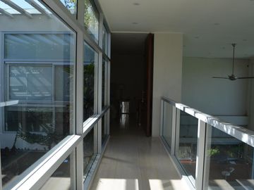 VENTA CASA HARAS ESCOBAR:  6 AMBIENTES- PISCINA CLIMATIZADA - B° ATARDECER