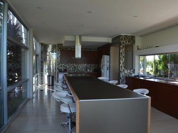 VENTA CASA HARAS ESCOBAR:  6 AMBIENTES- PISCINA CLIMATIZADA - B° ATARDECER